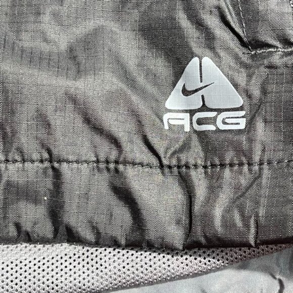 Nike Fitstorm ACG Women's Black Rain‎ Jacket Size S Hooded - Picture 7 of 16